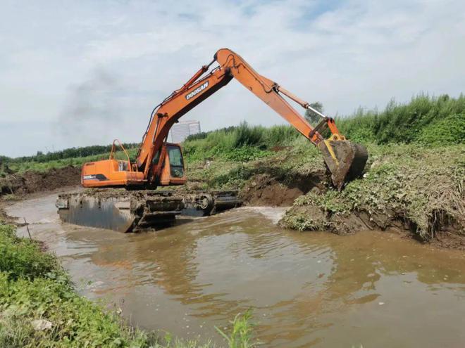 吉林经开区 未雨绸缪清淤疏浚 确保大汛排水安全河道疏浚工程有序推进
